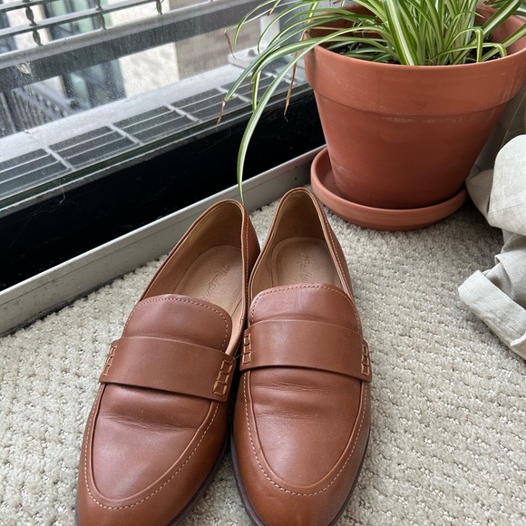 Madewell Women's Tan Loafers - Picture 2 of 4
